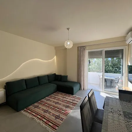 Ferienhaus Salty Flat At Gjiri Lalzit